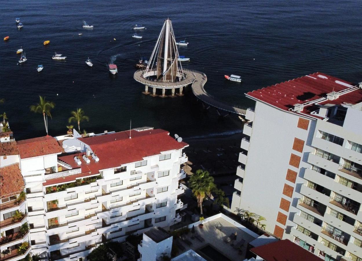 Emperador Vallarta Beachfront Hotel And Suites Puerto Vallarta Exterior photo
